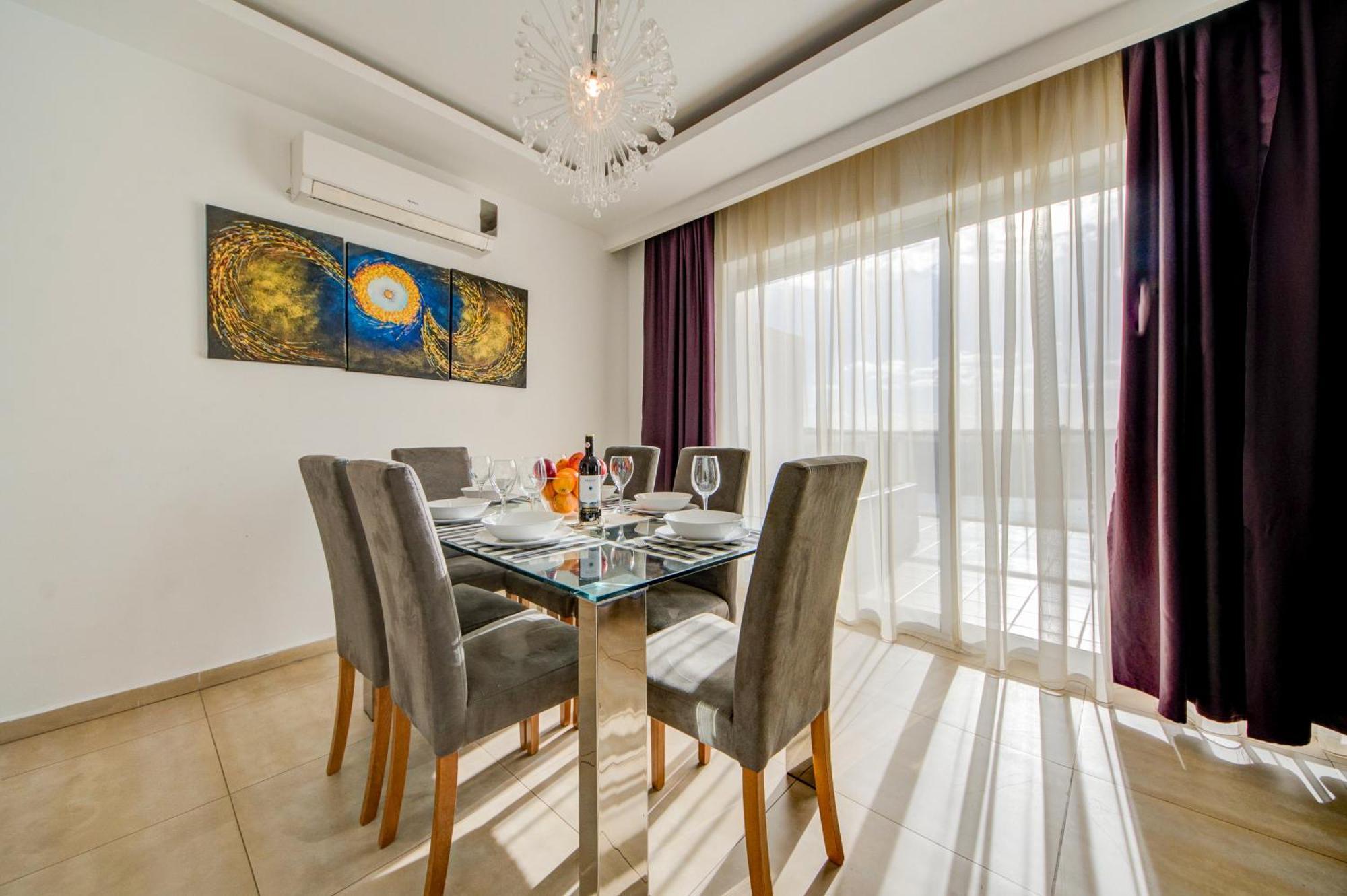 Exceptional Tigne Seafront By Shortletsmalta Apartment *