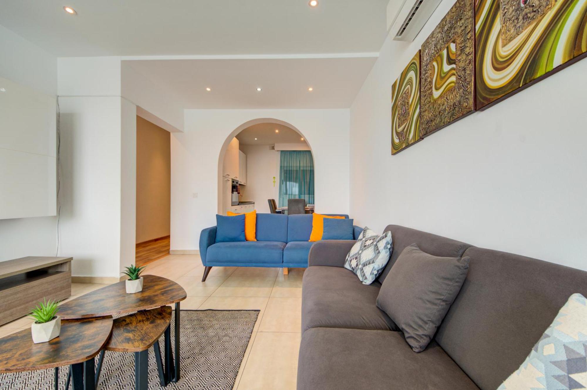 Apartment Exceptional Tigne Seafront By Shortletsmalta *