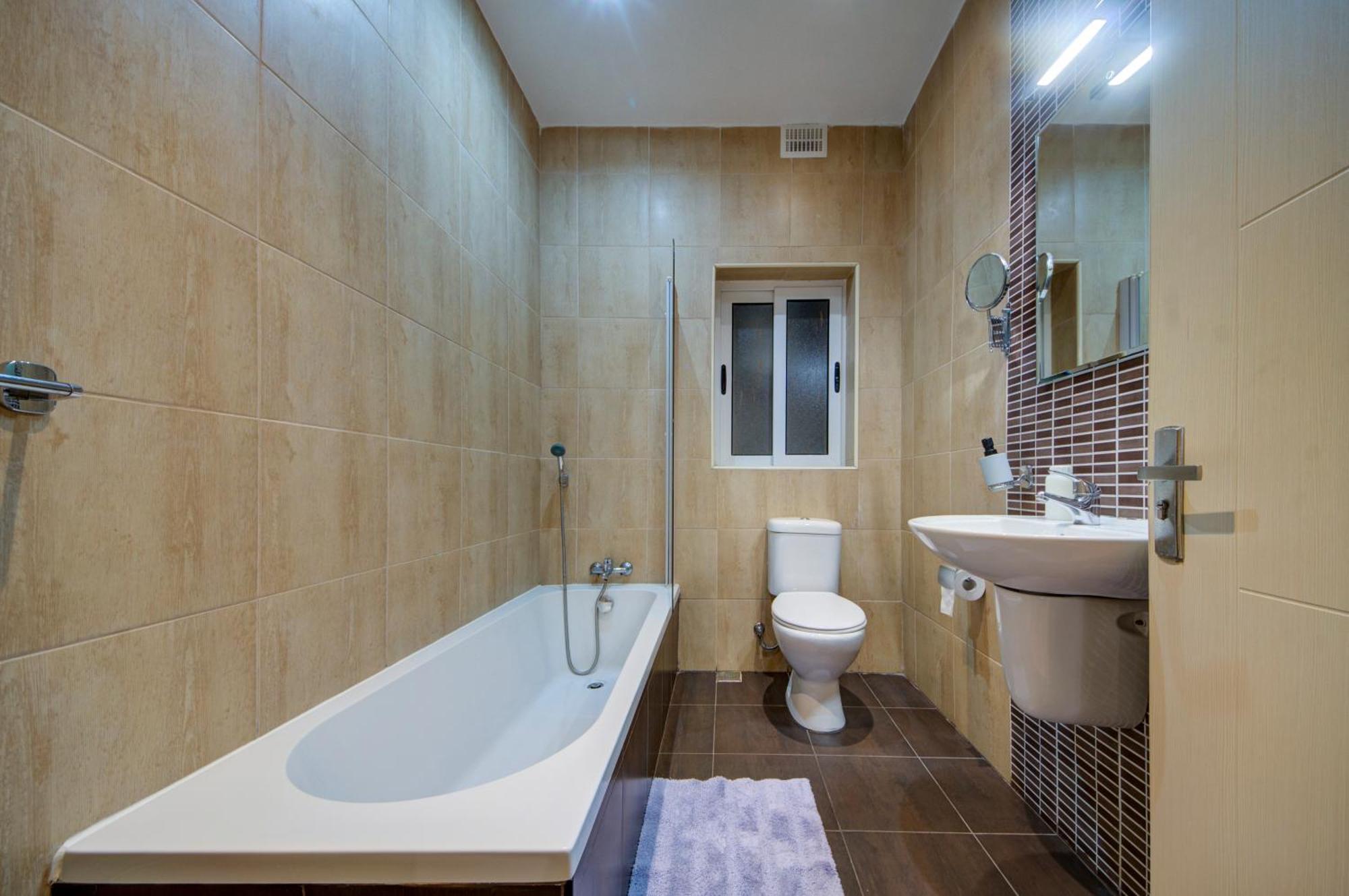 Apartment Exceptional Tigne Seafront By Shortletsmalta Sliema